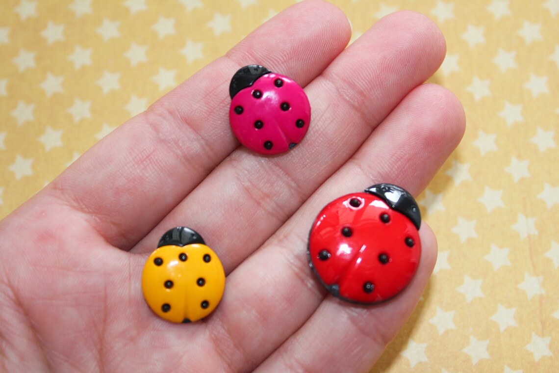 Set 8 Ladybugs Buttons Insect Buttons Red Ladybugs Buttons Etsy