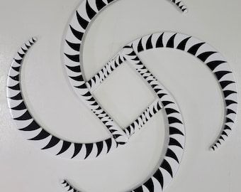 Contact Buugeng ”Triangle” Black & White