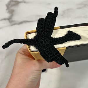Crochet Black Dragon Bookmark, Fantasy Bookmark, Cute Handmade Gift for Readers, Book Lover Gift, Mythical Creature, Reading Accessories