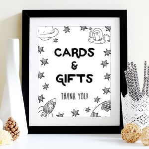 Cartes et cadeaux de l'espace extra-atmosphérique, signes de table Spaceman, décorations de fête d'anniversaire, décor de fête extraterrestre, planète, imprimable, noir et blanc