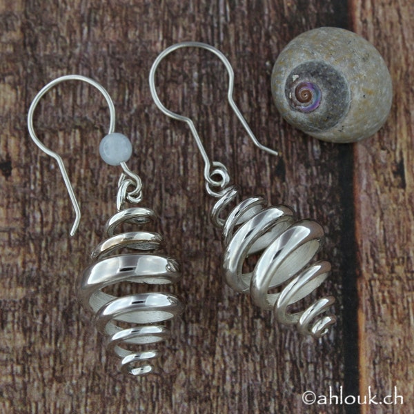 Boucles d'oreilles en spirale, argent sterling et perle de pierre, boucles d'oreilles pendantes asymétriques, cadeau pour elle