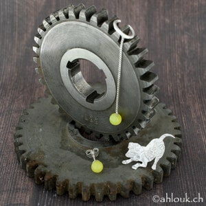 Hund Asymmetrische Ohrringe, Tiere Ohrringe, Sterling Silber und Natürliche Edelstein, Geschenk für sie