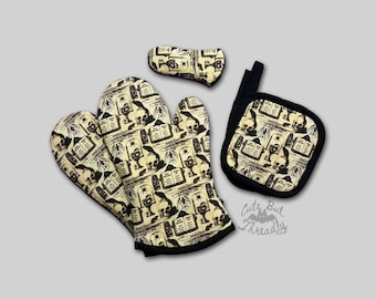 Occult Shop Oven Mitt Set with Pot Holders And Skillet Handle Cover