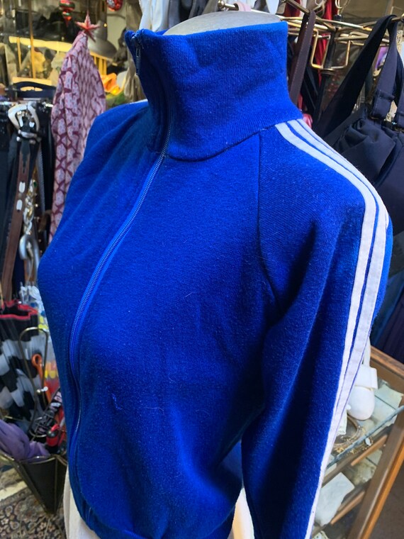 Darling 1980s starter jacket in royal blue! Gem