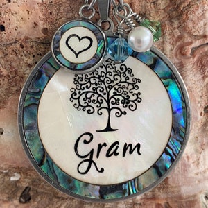 Gram Necklace, Mother of pearl & Abalone Shell