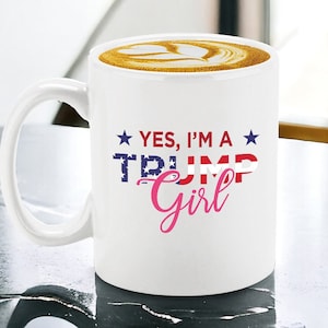 Taza de café de Trump Girl: Taza de té de cerámica para las elecciones de 2024