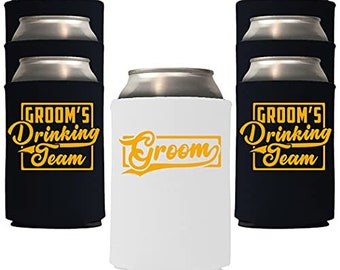 Portabottiglie per lattine Groom & Groom's Team: bomboniere per l'addio al celibato