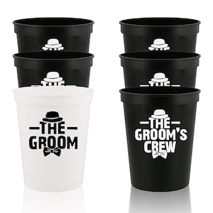 The Groom and Groom&#39;s Crew - White/Black Stadium Party Cup Decoration Bachelor Party Wedding Favors Gift For Groom Groomsmans Proposal 6 Pc