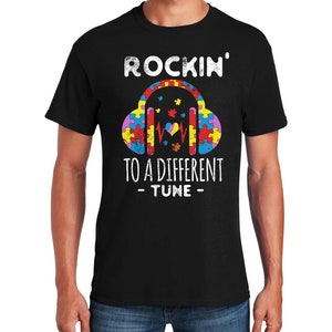 Autismmedvetenhetst-t-shirt: Rocka till en annan melodi, grafisk t-shirt