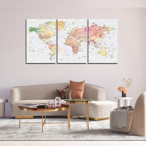 Ensemble de toile de carte du monde à épingles poussoirs colorées pour la décoration murale. Carte de voyage art mural. Décor de bureau contemporain. Décor mural du salon.