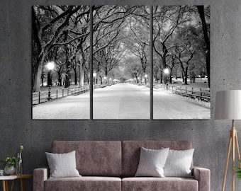 Winter in New York City Wall Art Canvas: Stunning Photo Print of NYC for Chic and Timeless Home Decoration or Anniversary Present