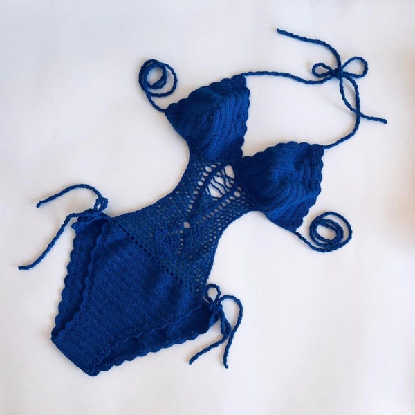 Traje de baño monokini de ganchillo de una pieza Halter traje de baño con espalda abierta con bralette y parte inferior atada al costado Bikini de playa Blue Cheeky mujeres hilo elástico