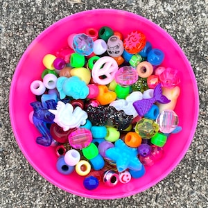 Mehr als 200 Perlen. Kugeln Perlen Konfetti - 2 Unzen Beutel, DIY Handwerk, Beutel mit Perlen & Anhänger, Pony Perlen, Perlenmix, Y2k, Rave Jewelry, Kandi Trade