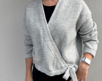 Cárdigan cruzado de punto hecho a mano, suéter de mezcla de lana gris claro LISTO PARA ENVÍO