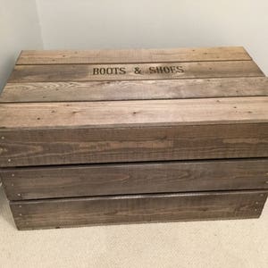 Large Boot & Shoes Lidded Box Vintage Style Reproduction Wooden Bushel Box/ Apple Crate complete with Lid