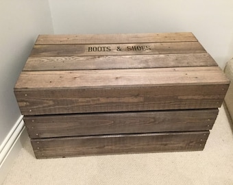 Large Boot & Shoes Lidded Box Vintage Style Reproduction Wooden Bushel Box/ Apple Crate complete with Lid