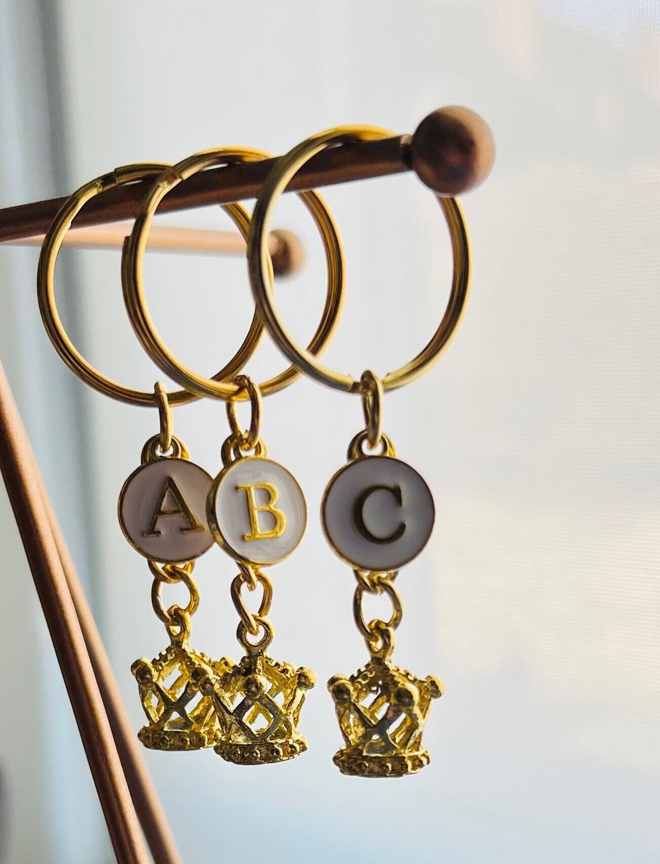 Gold crown keychain deals