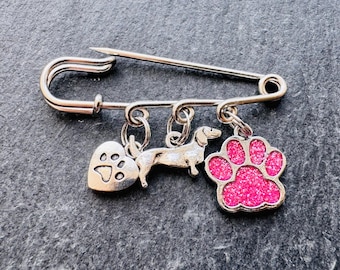 Sausage Dog Brooch / Dachshund Safety Pin / Dog Safety Pin / Vintage Safety Pin