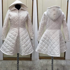 Steppjacken Weiß, Winterjacke für Damen, Midijacke mit Kapuze, Übergrößenkleidung, Steampunk-Kleidung, warmer geschwollener Kapuzenmantel