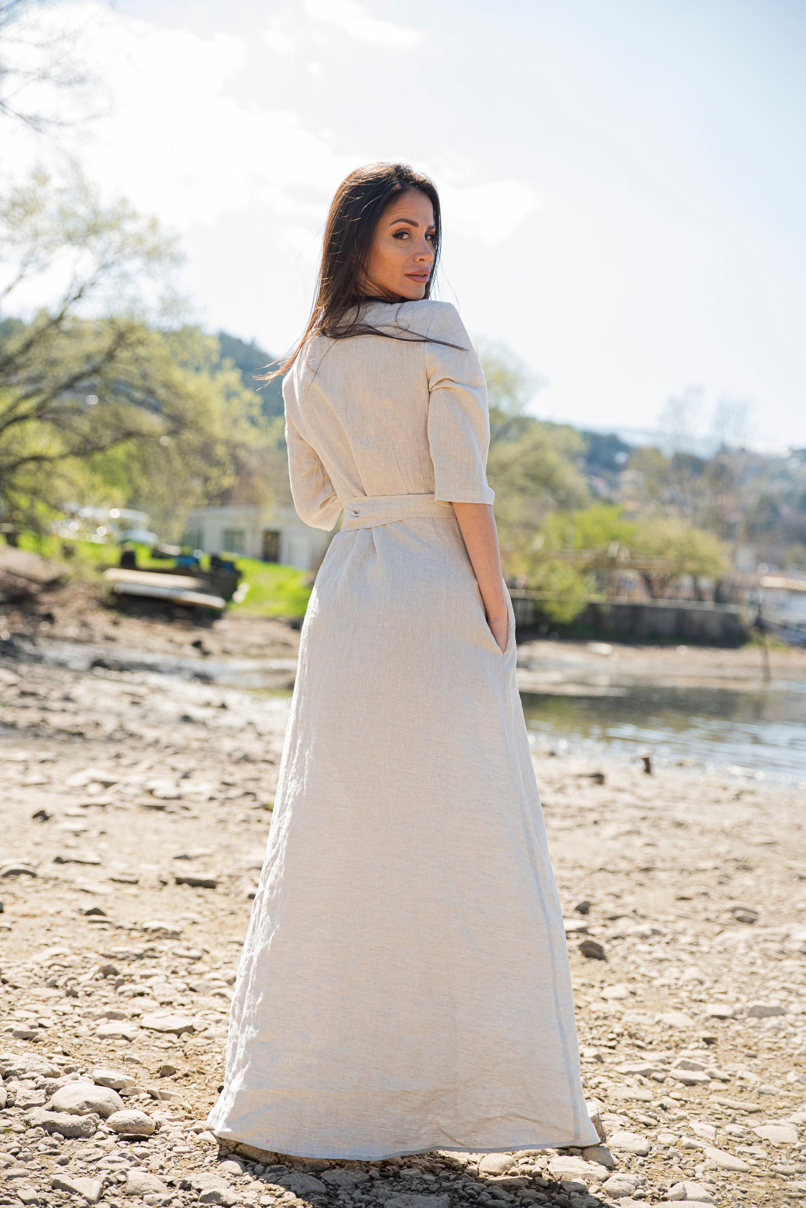 ELLOWYN LINEN DRESS, WICKER TAN X RESORT WHITE