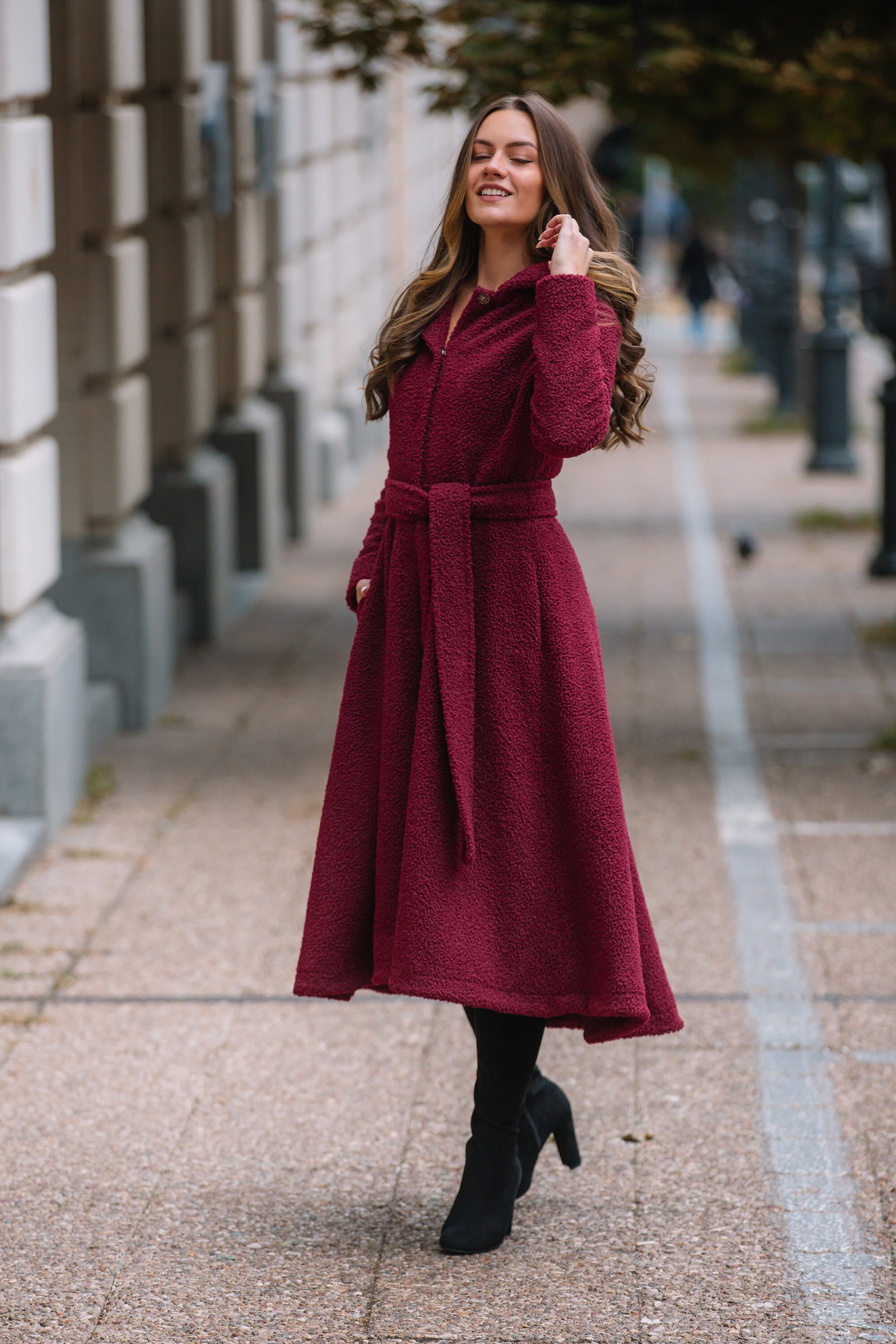 Bordeaux Coat Executive Look | Hockerty