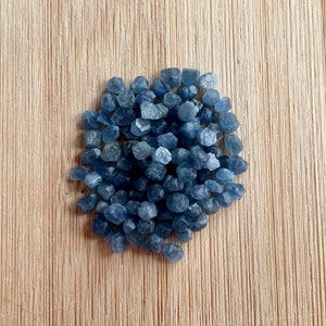 Raw sapphire 100 pcs, natural rough sapphire crystals, small sapphire pieces, September birthstone, natural raw crystals, small sapphire image 7