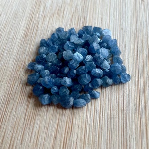 Raw sapphire 100 pcs, natural rough sapphire crystals, small sapphire pieces, September birthstone, natural raw crystals, small sapphire image 6