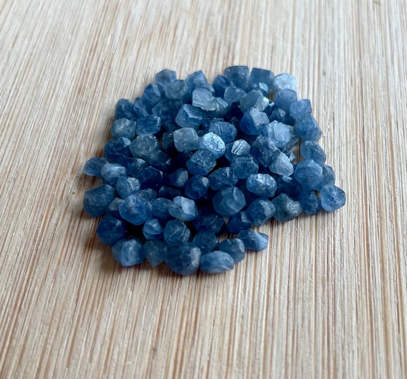 Raw sapphire 100 pcs, natural rough sapphire crystals, small sapphire pieces, September birthstone, natural raw crystals, small sapphire image 6