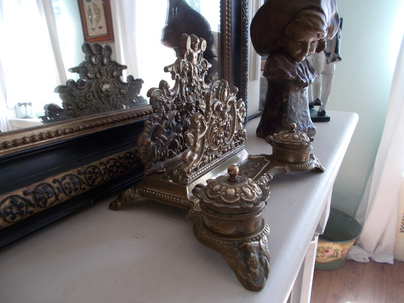 Vintage Italian Rococo Brass Cherub Inkwell Letter Holder image 4