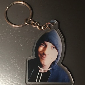 Kurt in a hoodie keychain