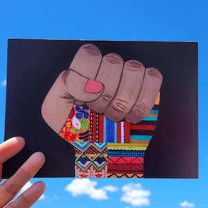 Latina AF, tissus guatémaltèques, art WOC, art de gang latinos, art de la fierté latino-américaine, art latinx, impression d'art guatémaltèque, impression mexicaine, carte postale, mujeres