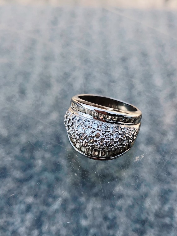 Vintage Domed Silver Statement Ring - image 1