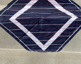 Lot De 2 Grands Foulards Vintage – Rouge Et Bleu – 79x79cm – Tissu Soyeux