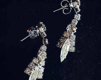 Stunning Vintage Rhinestone Earrings Full of Sparkle