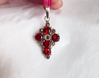 ヴィンテージ 東ヨーロッパ ガーネットとシルバー クロス ペンダント