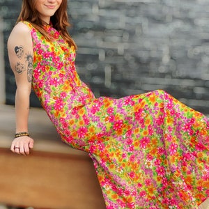 Vintage 1970’s Long Floral Dress by The House of Nu-Mode Canada