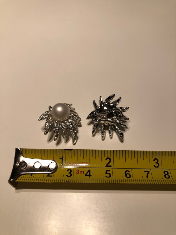 Vintage 80s Pearl and Rhinestone Earrings - image 2