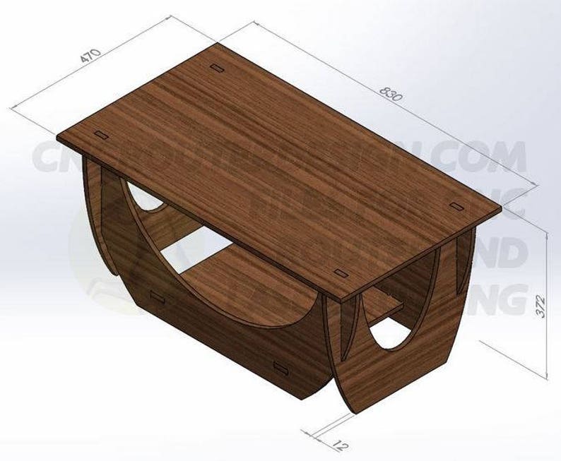 Pu&ograve; includere: Un tavolino da caff&egrave; in legno marrone con piano rettangolare e supporti laterali curvi. Il tavolo &egrave; lungo 83 cm, largo 47 cm e alto 37,2 cm. Ha un ripiano inferiore per riporre oggetti.