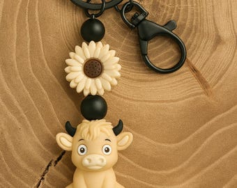 Highland Cow Keychain with Sunflowers, Cute Cow Gift, Cow Lover Accessories, Farm Keychain, Bag Charm, Rustic Country Gift, Stocking stuffer