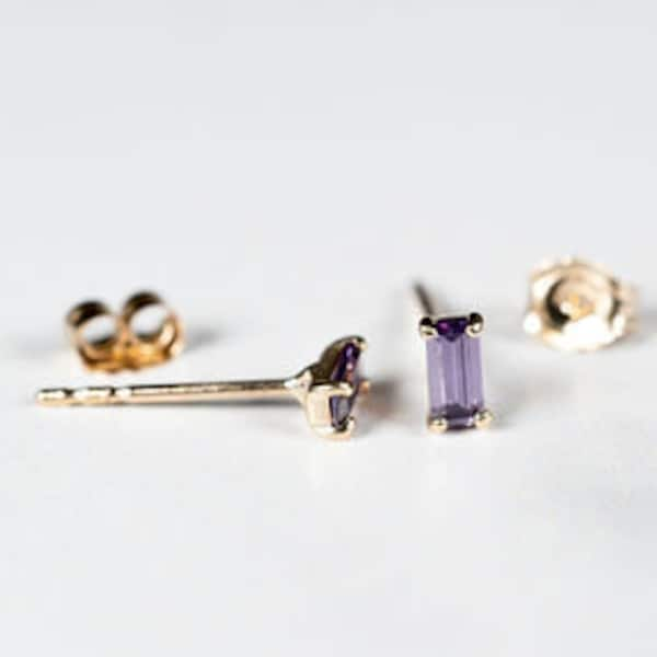 Pia 14K SOLID GOLD Amethyst Pendientes de sementales pequeños 1 par de pendientes de oro macizo de 14K Pendientes de oro real Regalo para su piedra natal de febrero