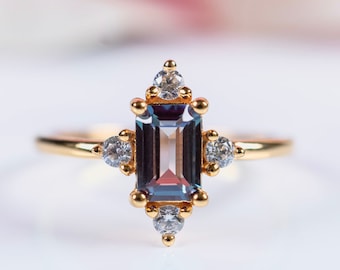 Sia Vintage Alexandrite Baguette Ring – 14K Gold Filled Minimalist Promise Ring for Women – Dainty Crystal Gemstone Jewelry Gift Ring Silver