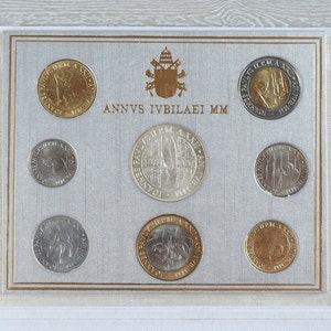 2000 Vatican City Uncirculated 8 Coin Mint Set (Pope John Paul II ANNVS IVBILAEI Mm) with 10, 20, 50, 100, 200, 500 and two 1000 Lire Coins