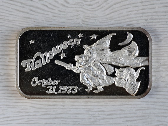 Halloween 1 Troy Ounce .999 Fine Silver Art Bar Witch & Black Cat