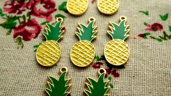 Pineapple enamel charms 4 gold vintage style jewellery supplies C258