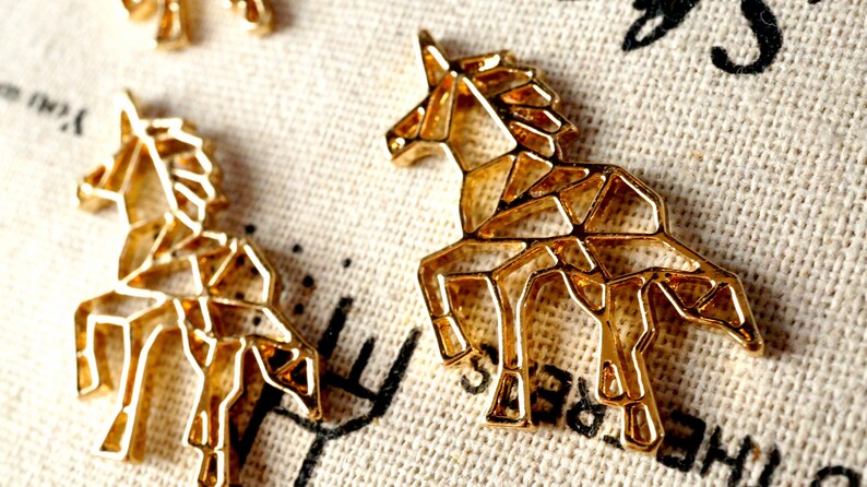 Unicorn head 2 gold charms jewellery supplies C525