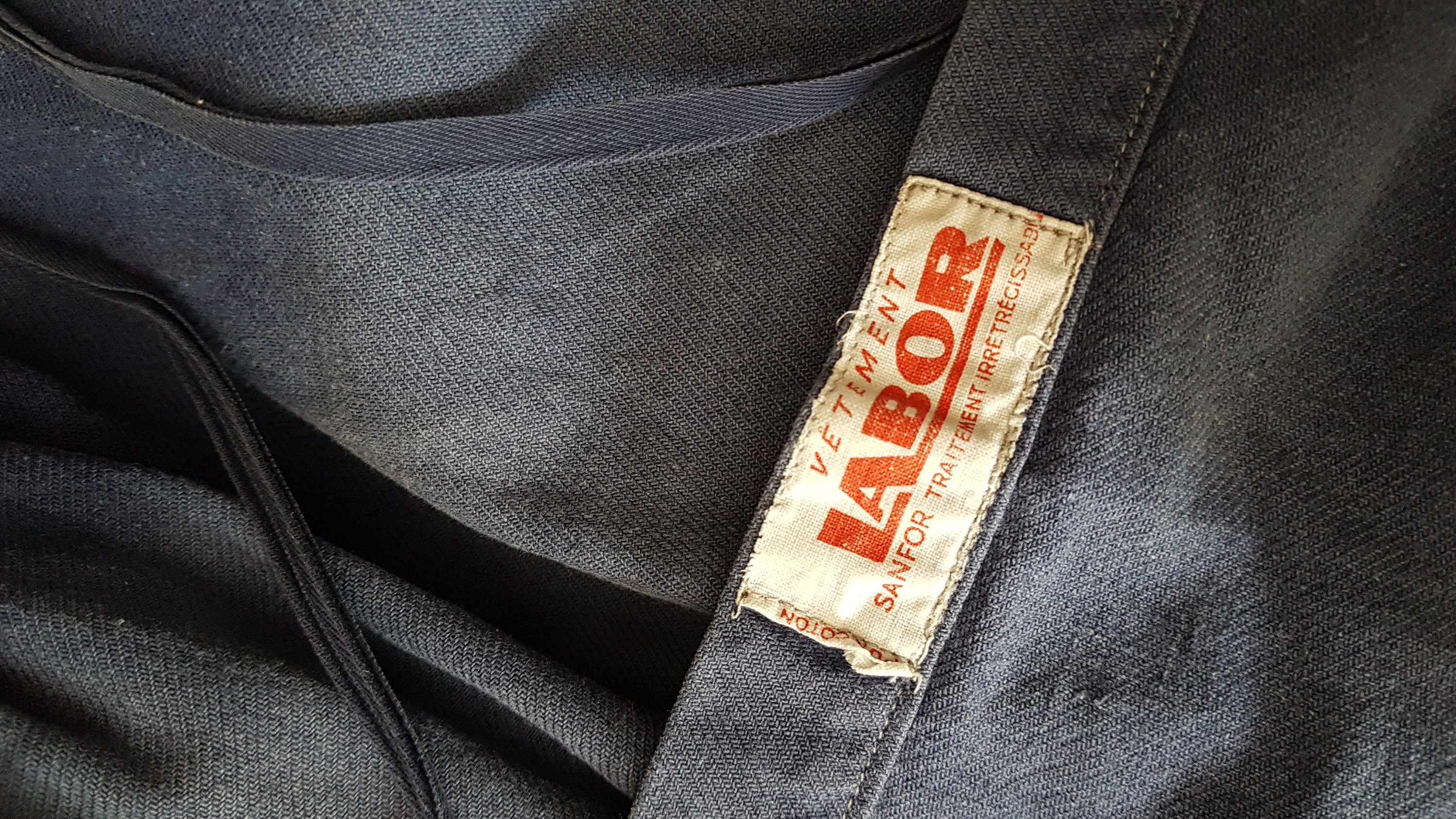 Tablier vintage bleu indigo délavé en coton denim vêtements