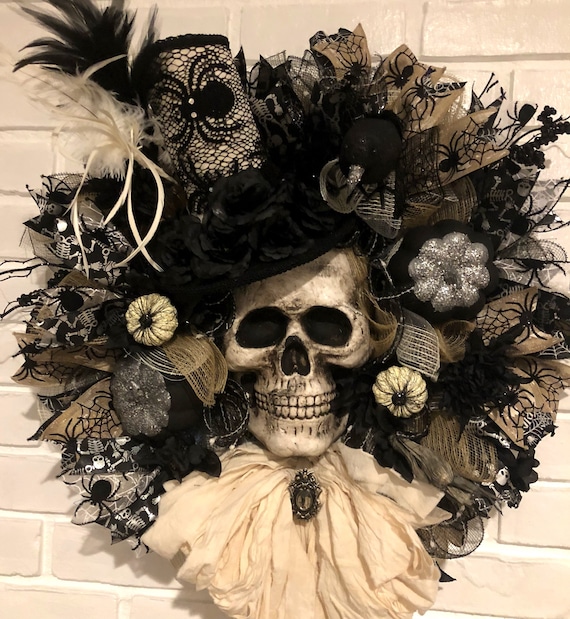 Skeleton Wreath, Skull Wreath, Halloween Wreath, Rag Bow, Spooky Wreath, Scary Wreath, Deco Mesh,