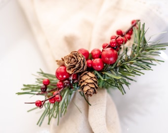 Rustic Christmas Table Decor, Napkin Rings for Holiday Dinner. Modern Farmhouse Holiday Dinner Table Decorations