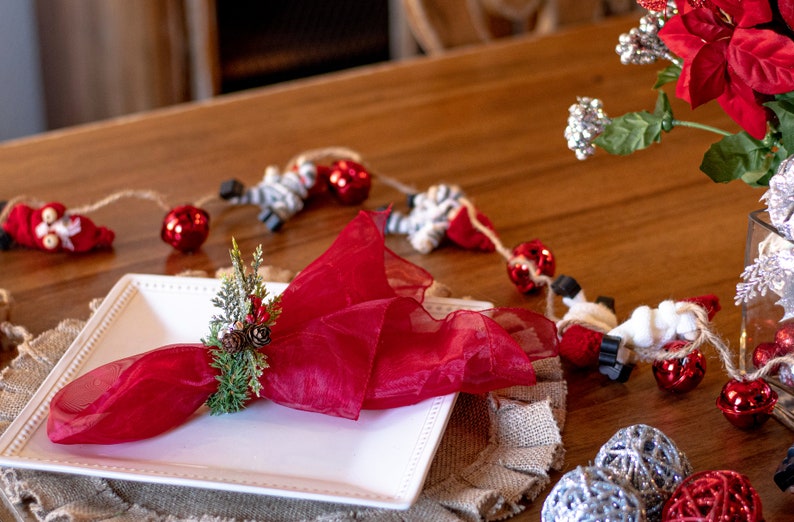 Modern Farmhouse Holiday Napkin Rings With Pine Coves Jingle Etsy