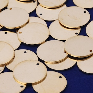 Runde Messing-Stanzrohlinge Diy Schmuckherstellung Blank Tags mit 1,5 mm Loch, tibetara® Über 3/4 &quot;20mm）50 Stück/Los-10015100